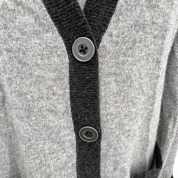 Neiman Marcus Cashmere Cardigan Button Up Sz M Colorblock Gray Pockets Classic - Picture 5 of 14